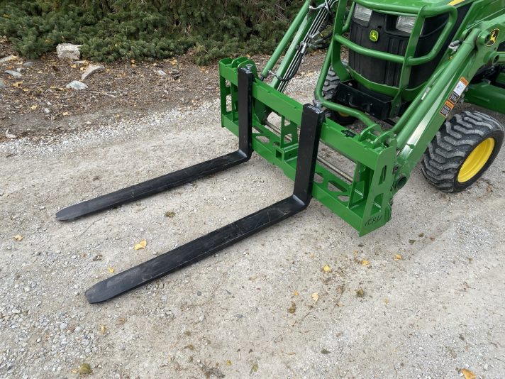 CRI John Deere Pallet Forks - Compact Tractor